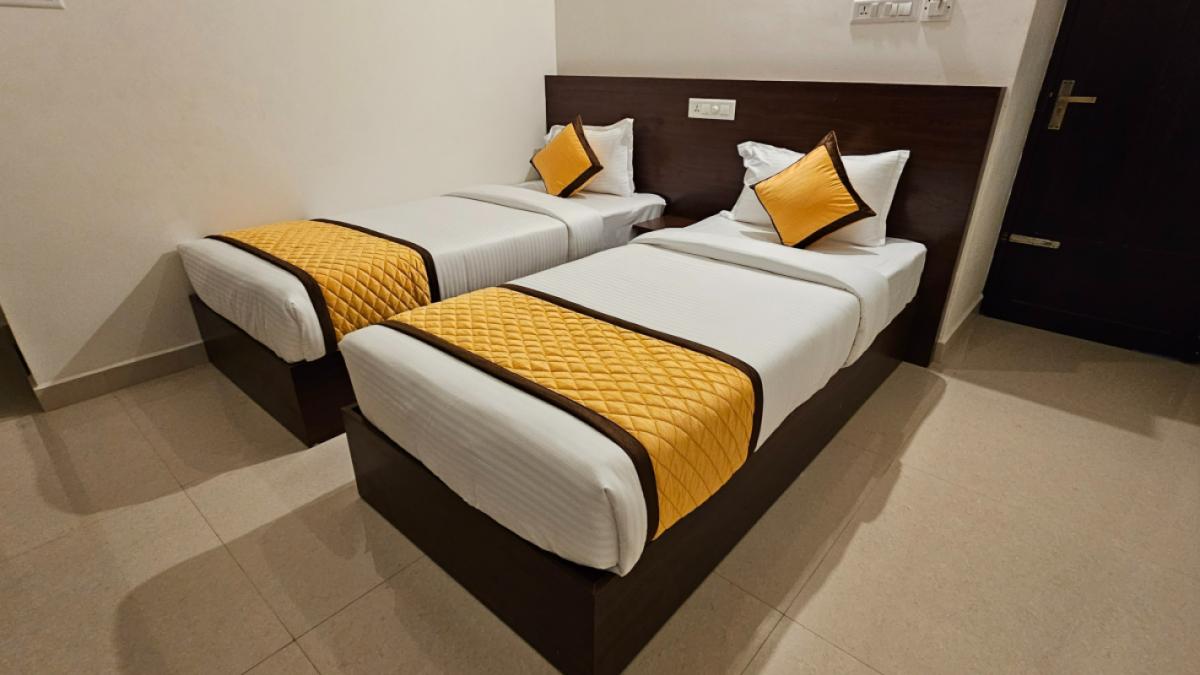 TWIN BED. (1)