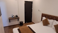Executive Non - AC