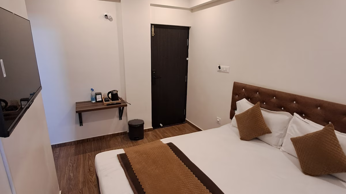  Executive Rooms( AC)