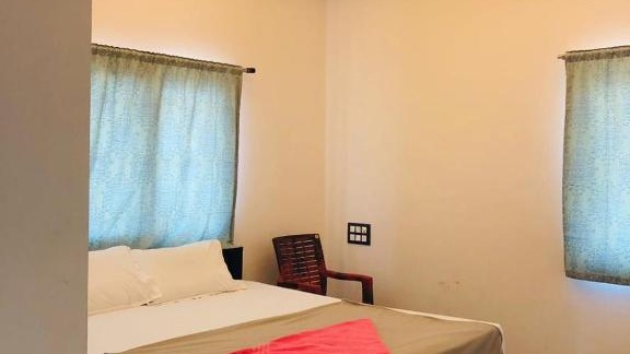 King Size Non-AC Room