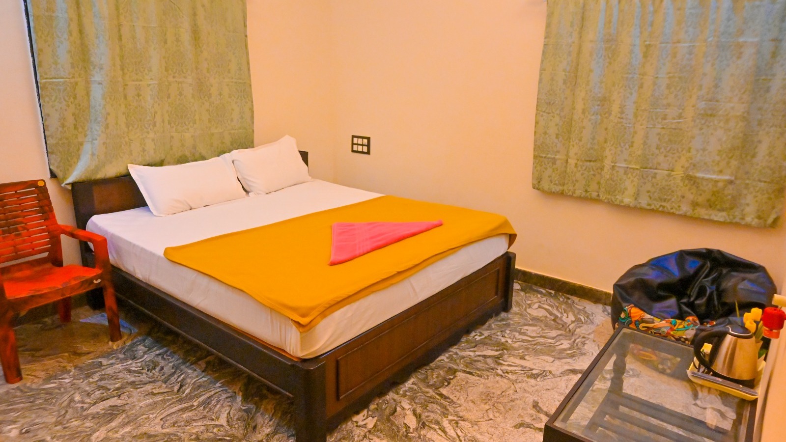 King Size AC Room