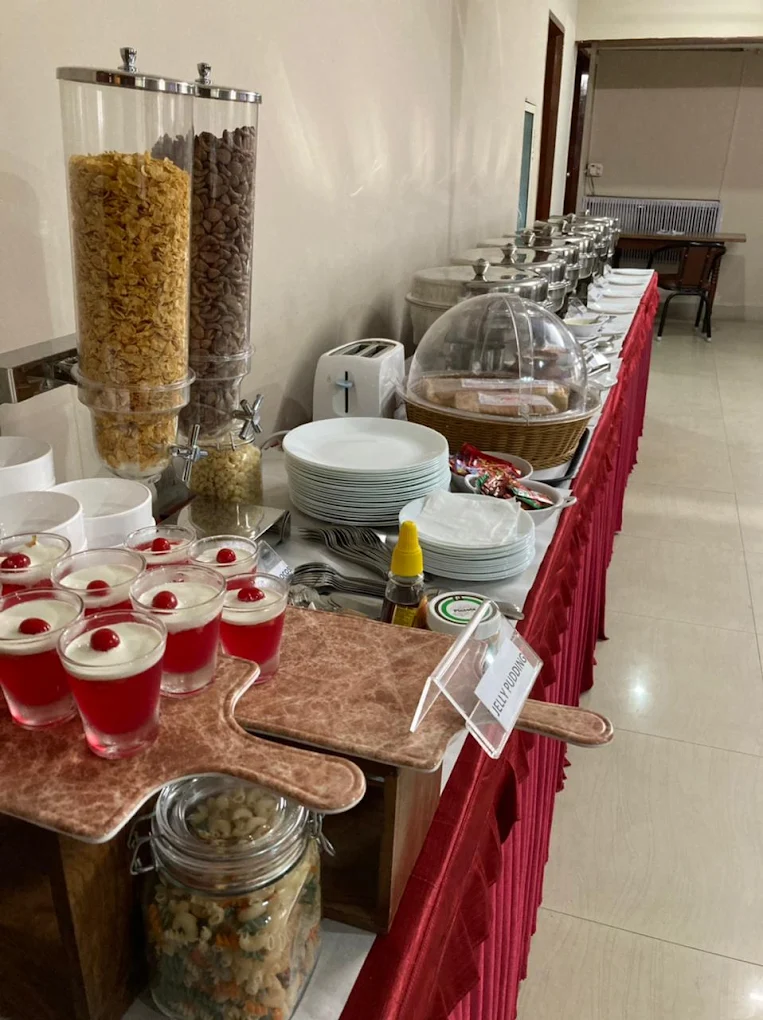 Multicuisine Restaurant: