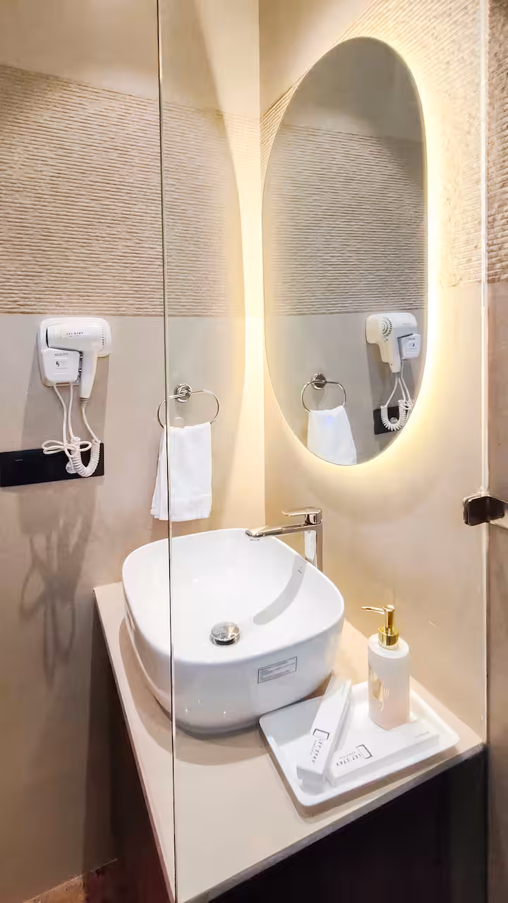 8bef88dc-a3ad-495d-a1d0-7bbaa3f8138c