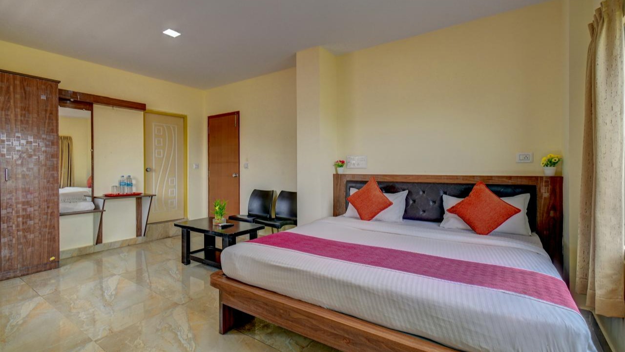  Suit A/C Room 