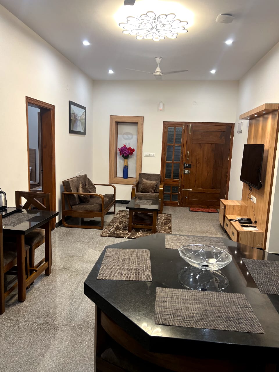 f0a21493-c07e-42ef-92de-a099a51b5462