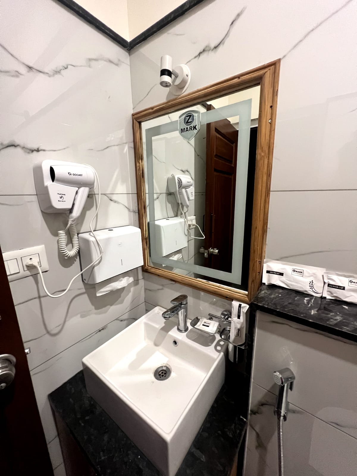 9e4134bc-7939-4d38-adf2-0fbf404d9728