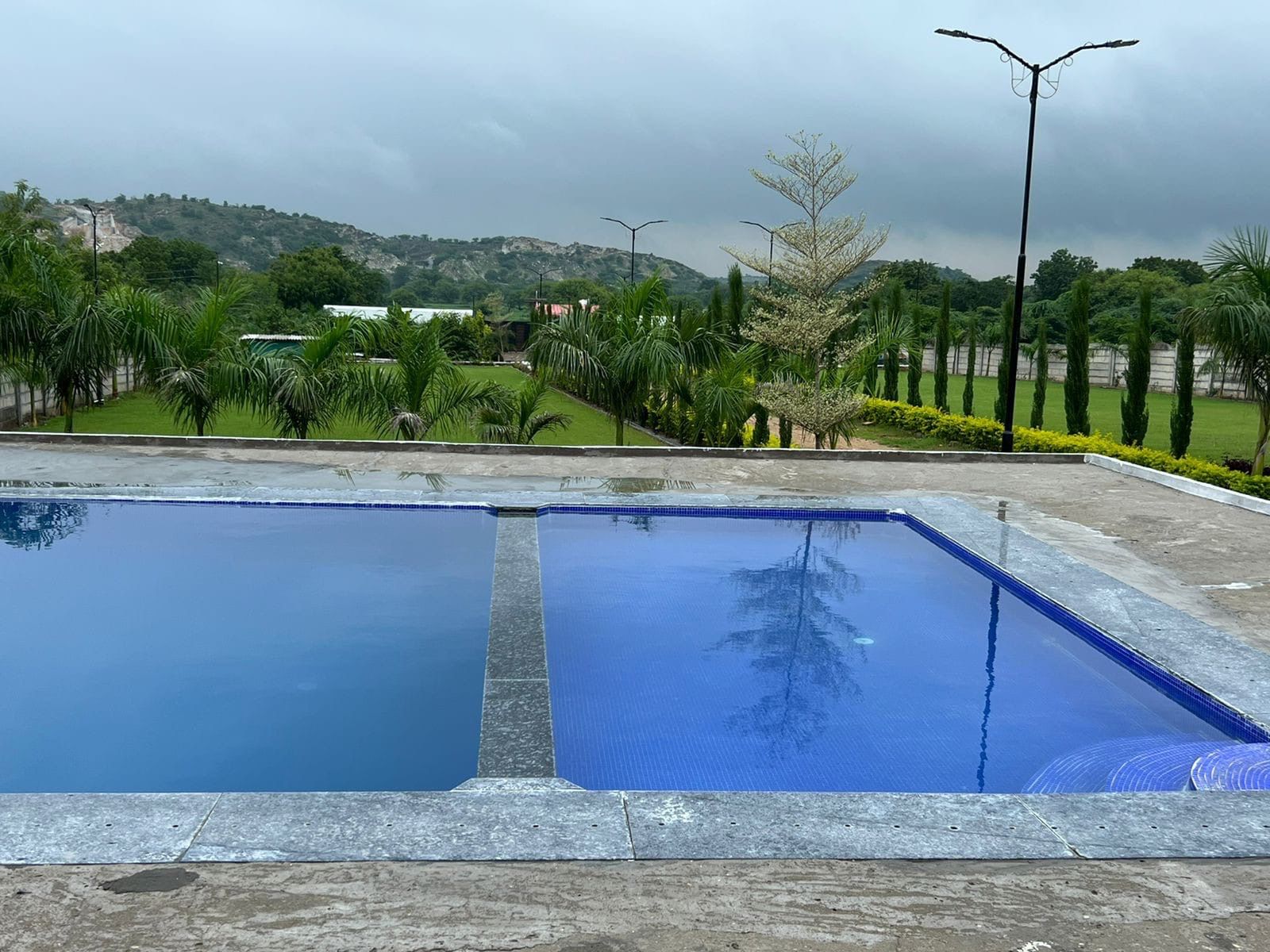 Swimming Pool - Dive into Relaxation!