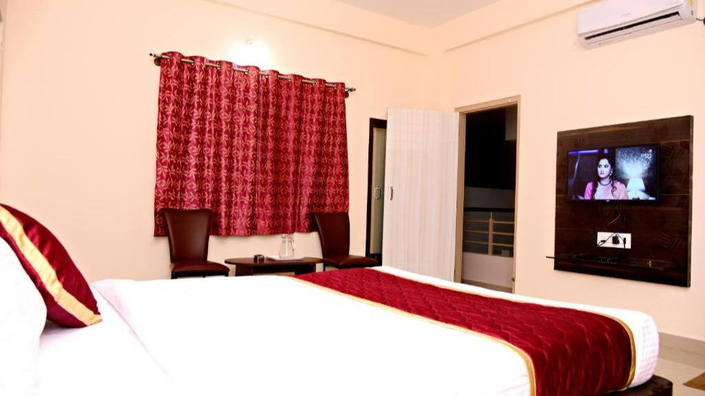 Standard AC Rooms with Balcony(EP)