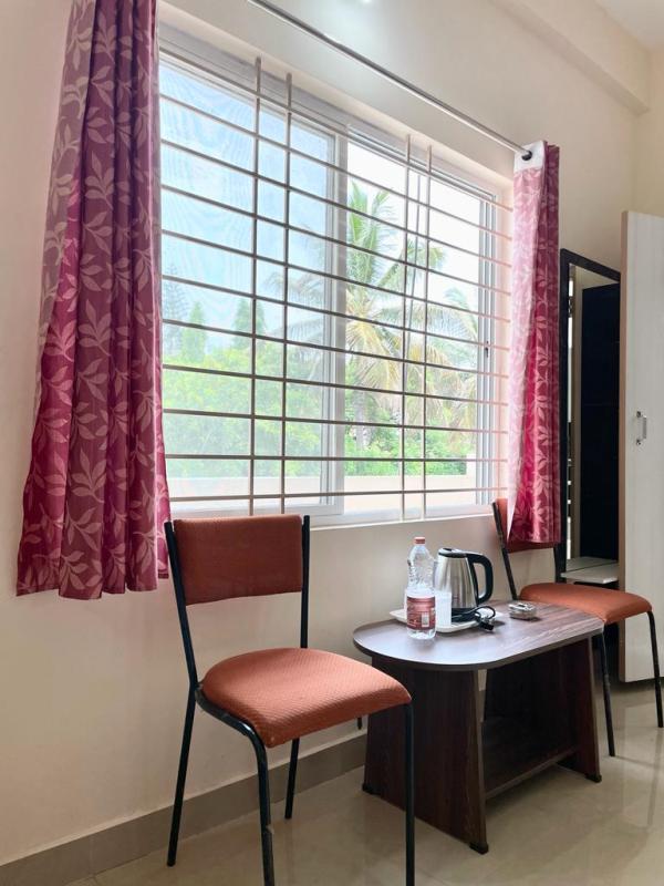 Room 1  (1)