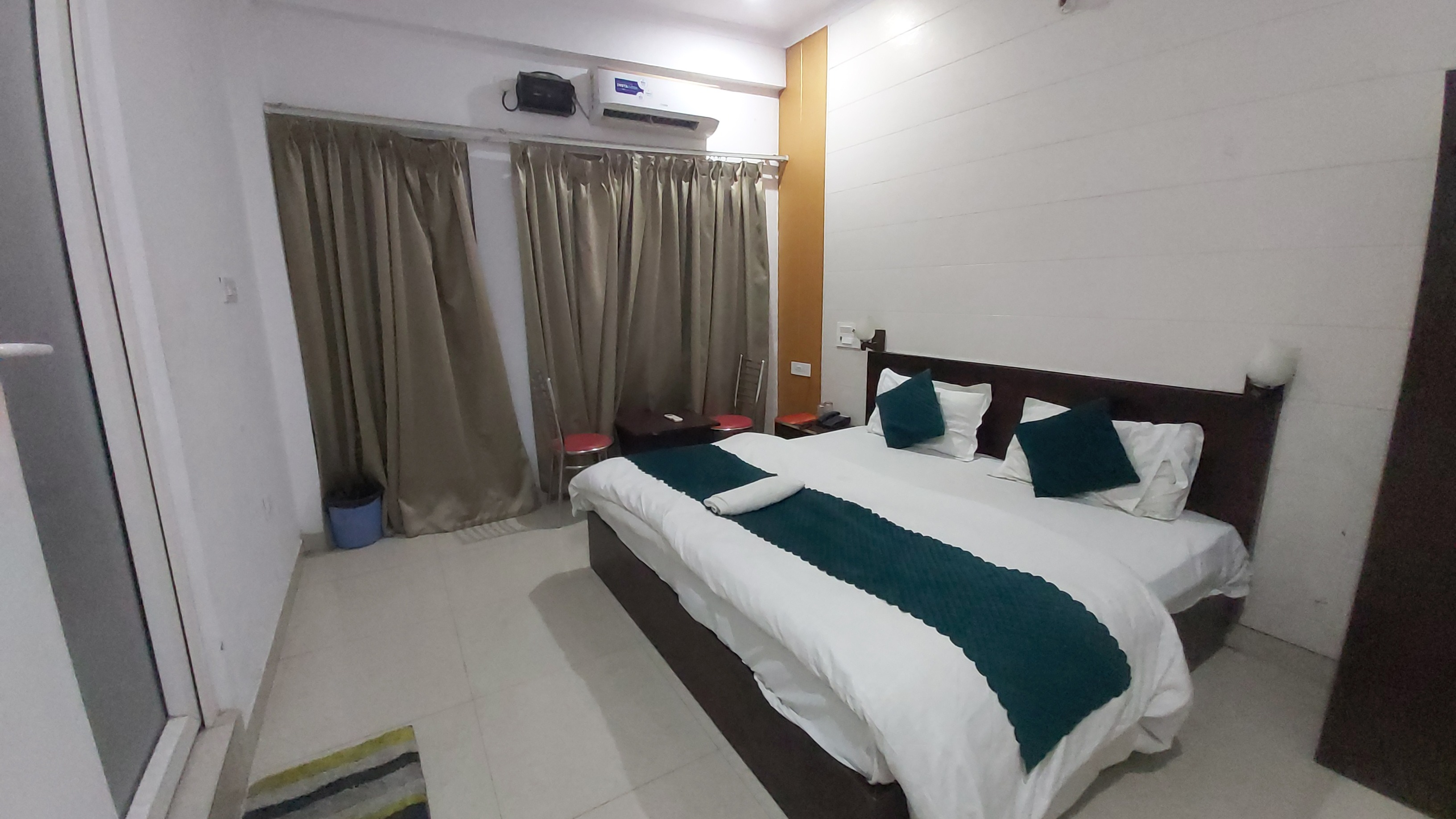 Deluxe Rooms with Balcony and Nature View