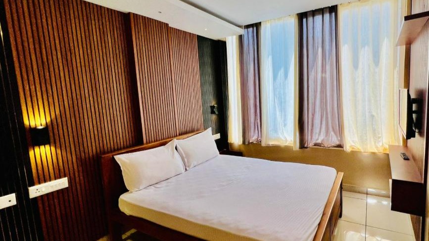 DOUBEL ROOM WITH EXTRA BED
