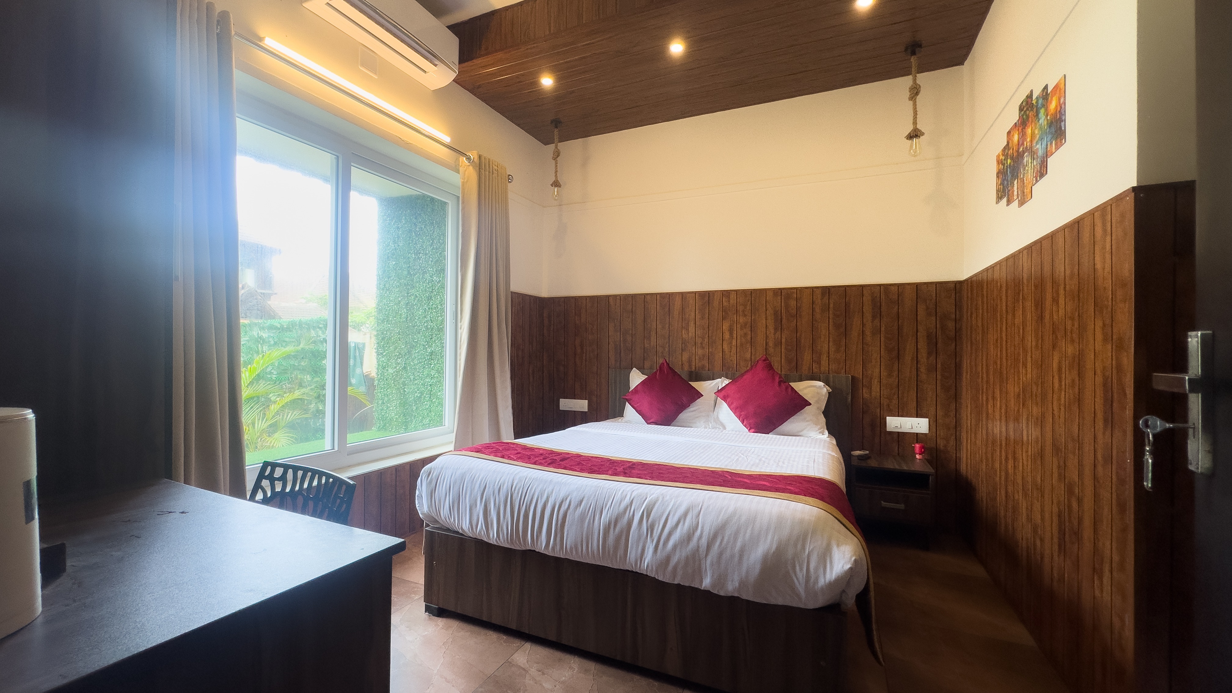 Ground Floor - Deluxe Non Balcony Room