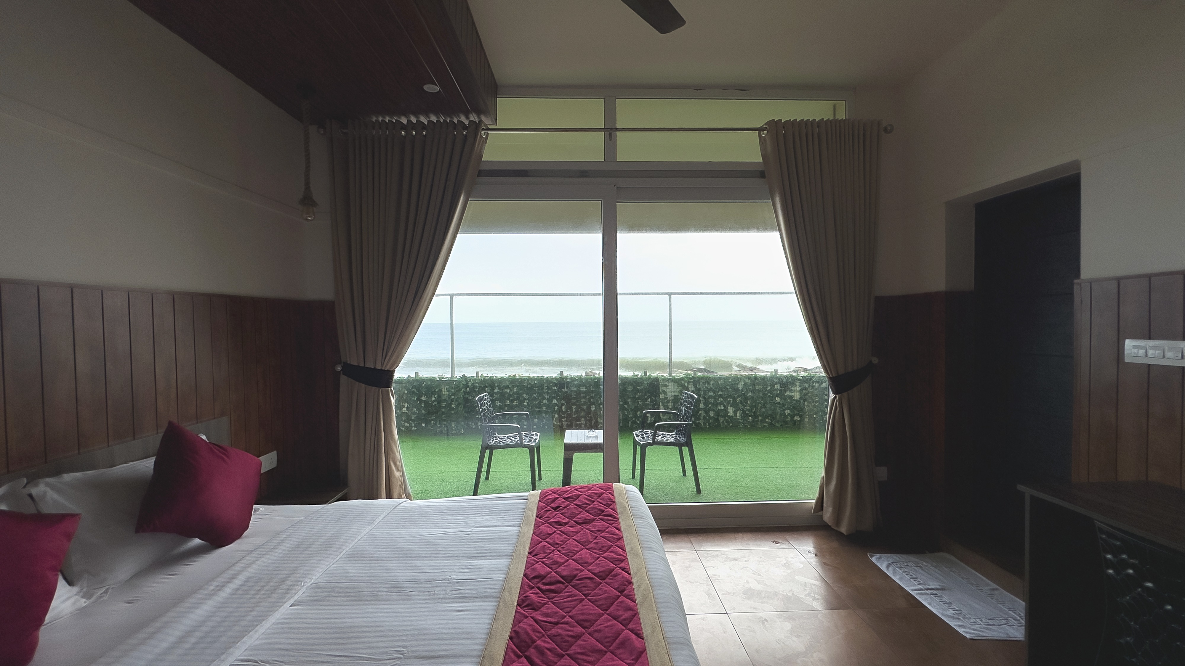 Ground Floor - Sea View Deluxe Room