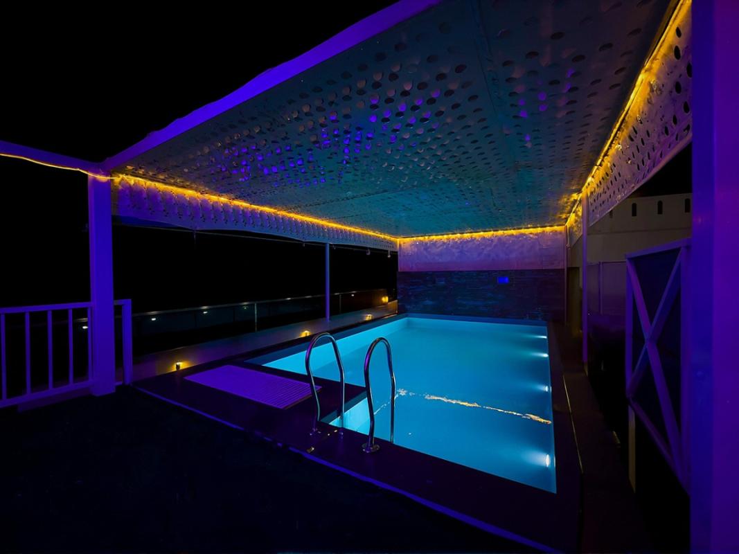 Pool_night_2