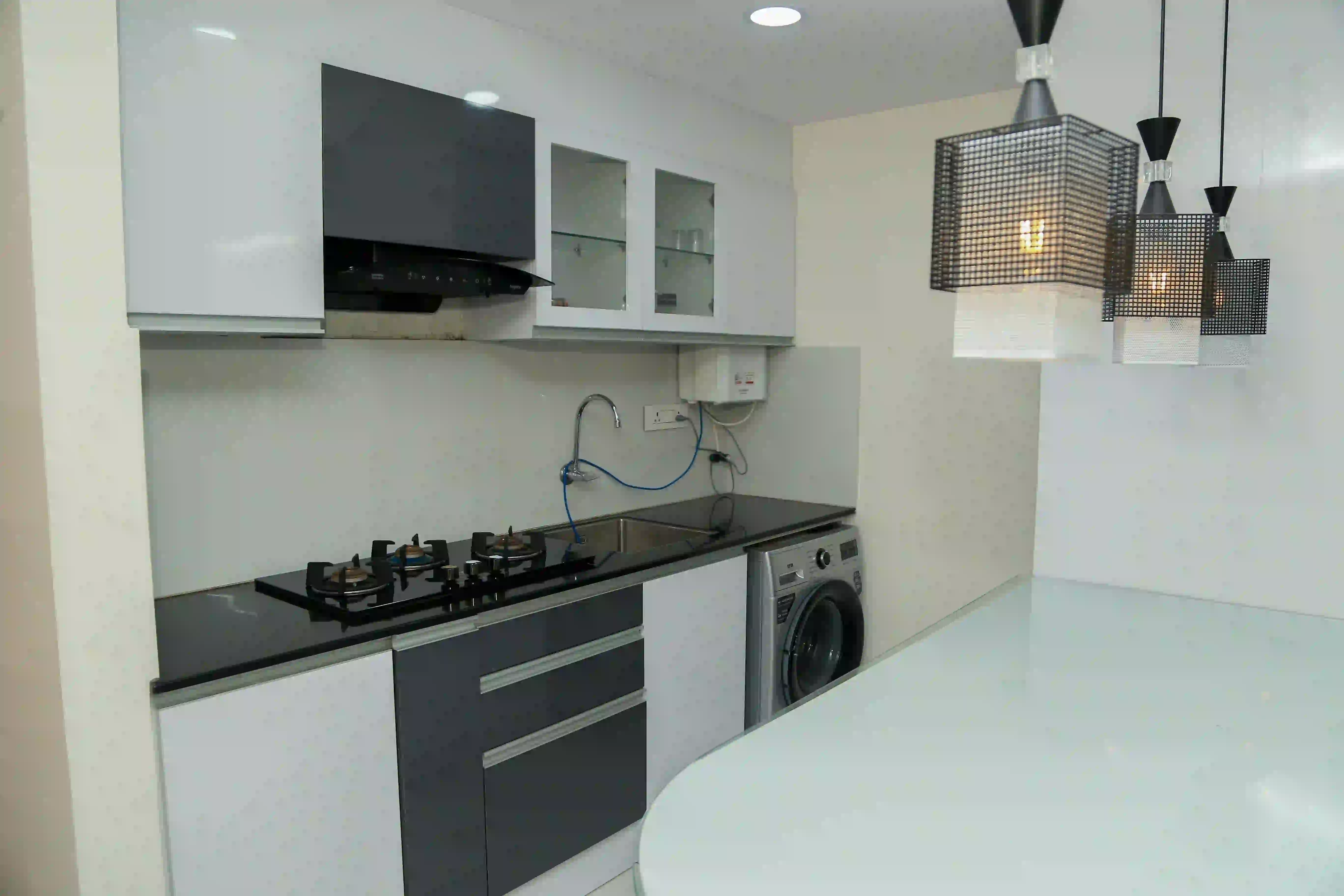 SreeDhanya7-DnwUDieh