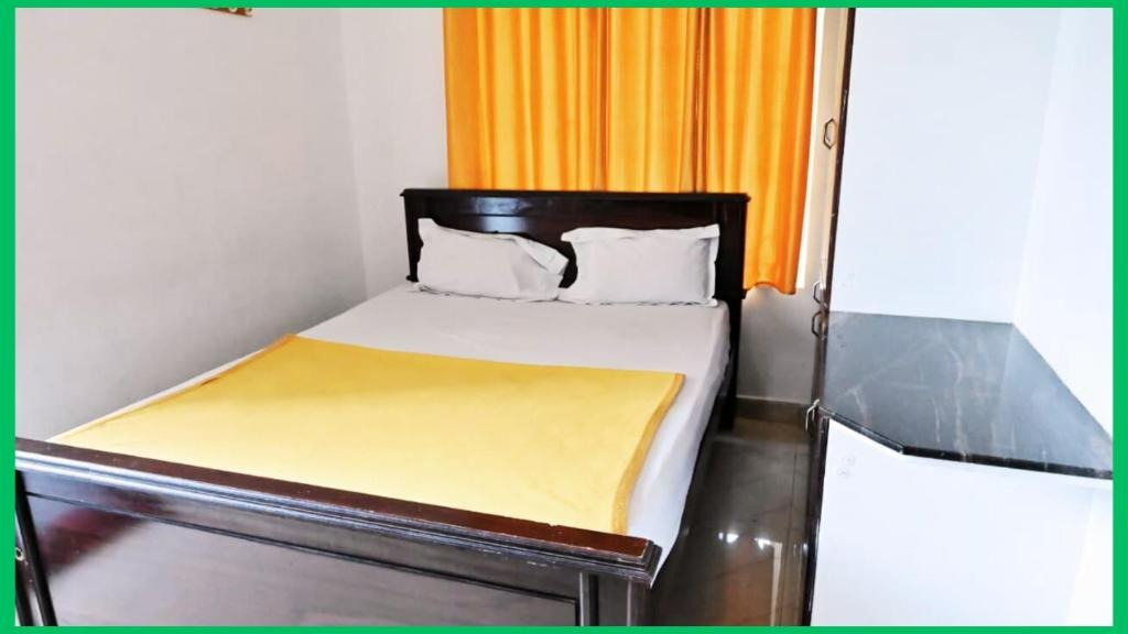 DOUBLE BED IN DELUXE ROOM