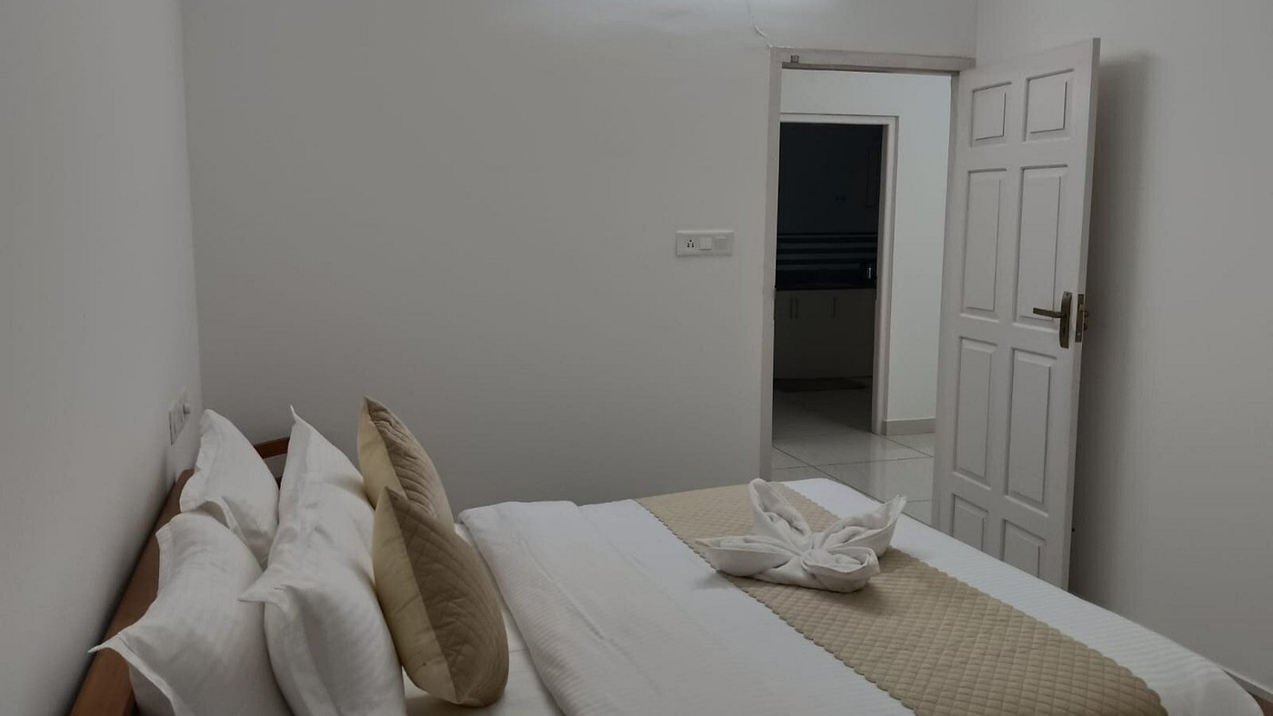 Two-Bed Room Apartment (A4-1FL-2T)                          