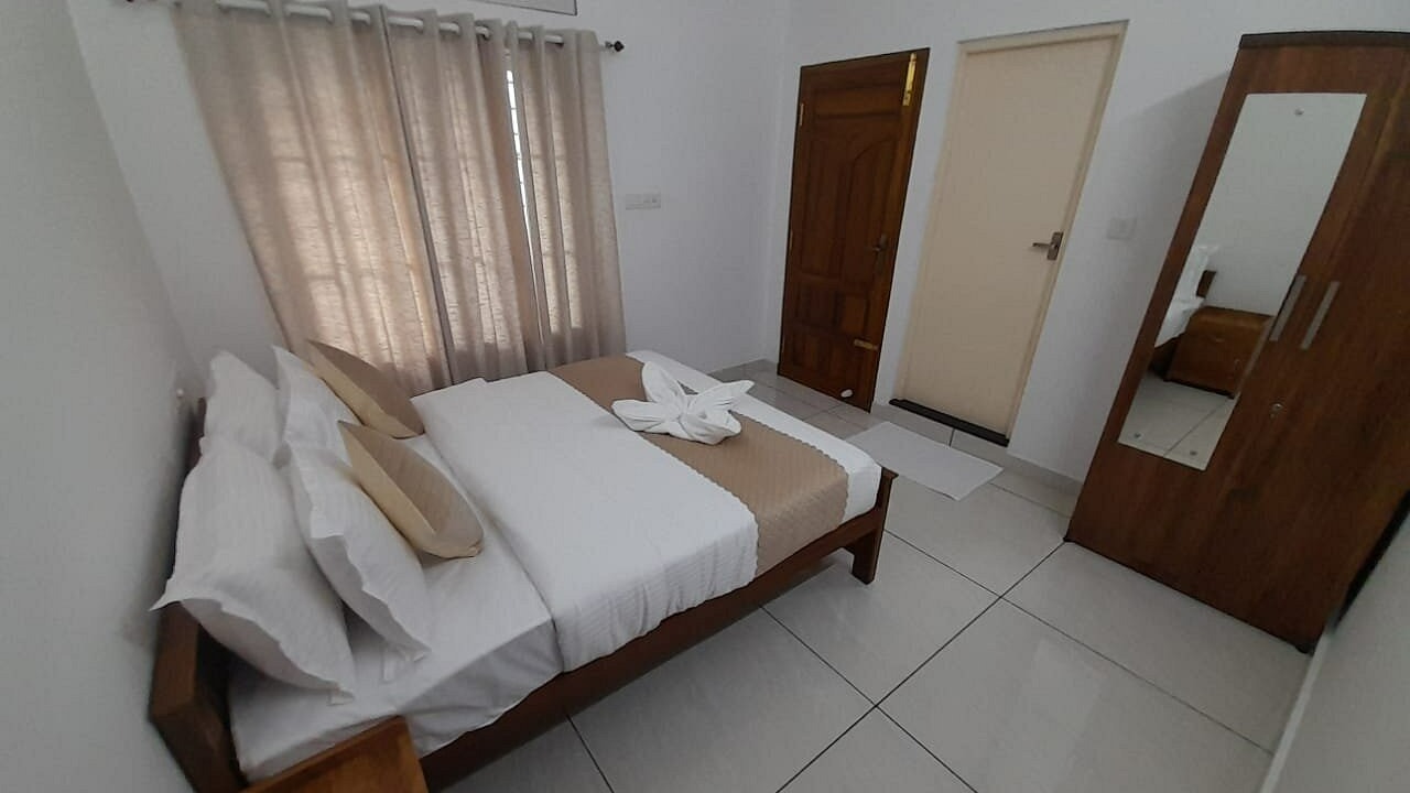 Two-Bed Room Apartment (A7-2FL-2T)                                   