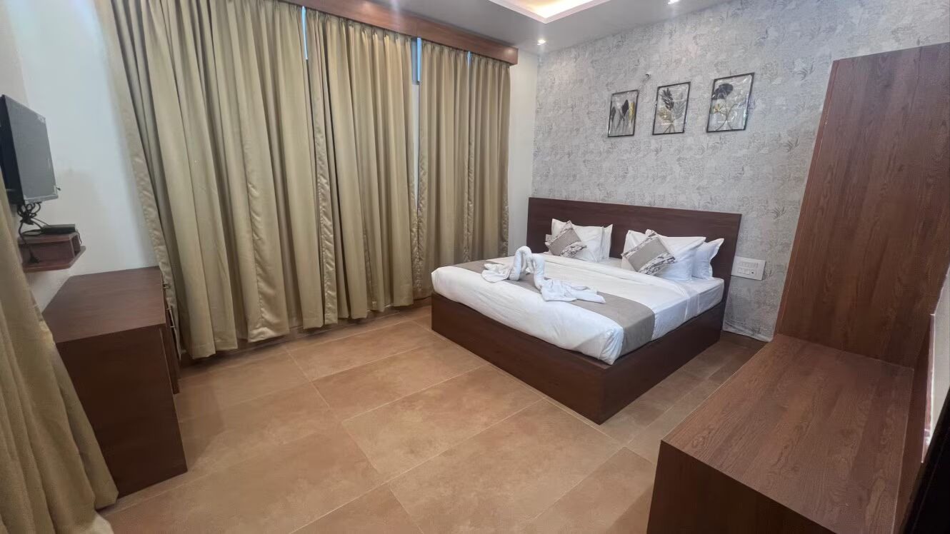 Signature Garden Room