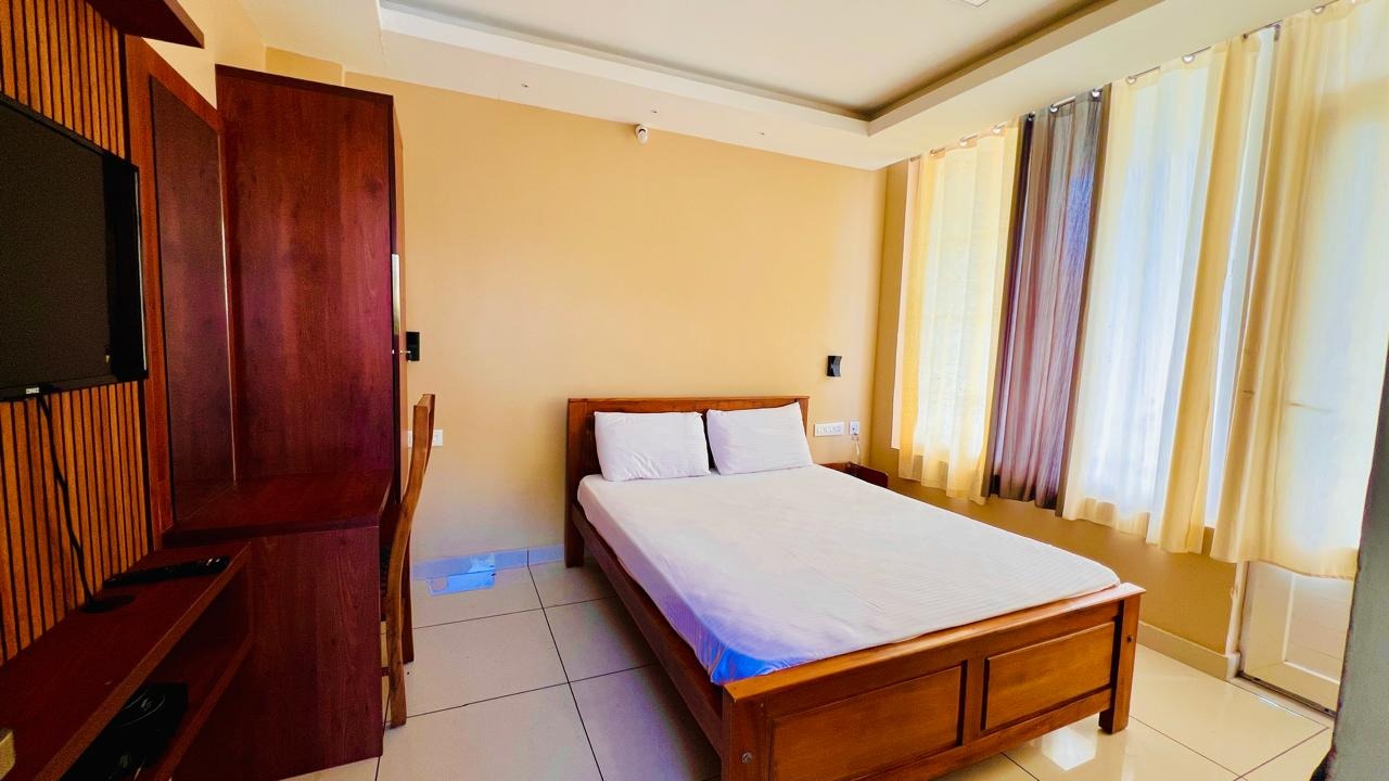 DOUBLE ROOM WITH BALCONY