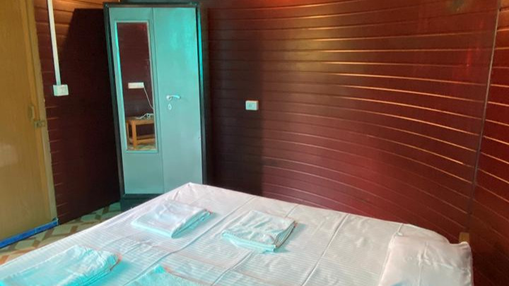 Ring Room AC - Double Bed