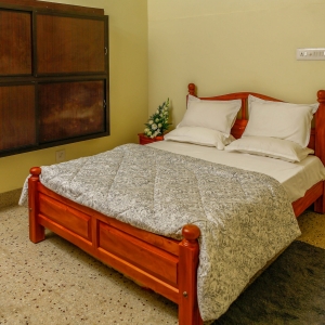 image00172-5760x3840-1-scaled-300x300