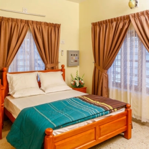 image00366-598x399-1-300x300