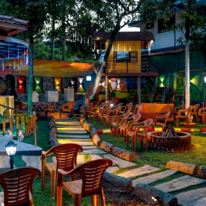 3B4A9069A-scaled-300x300