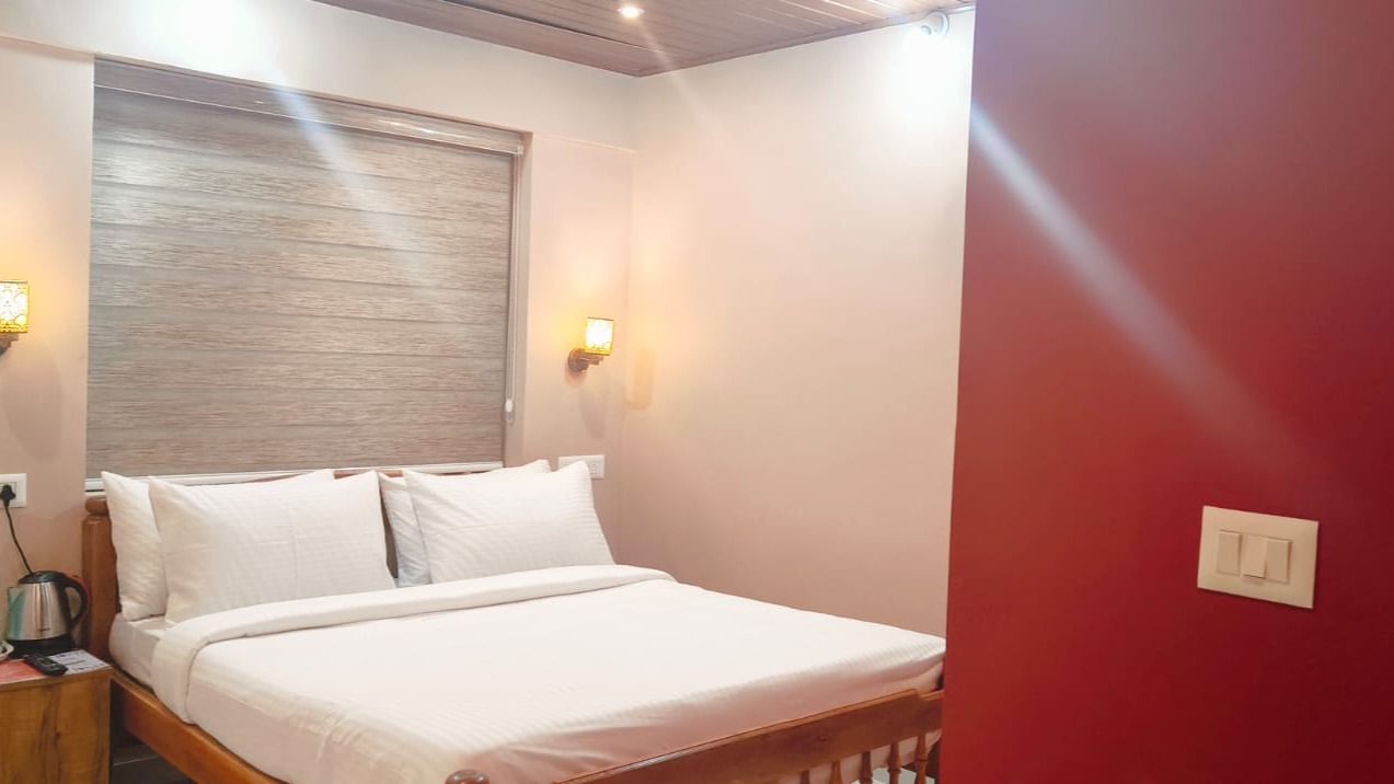 Standard Couple Room