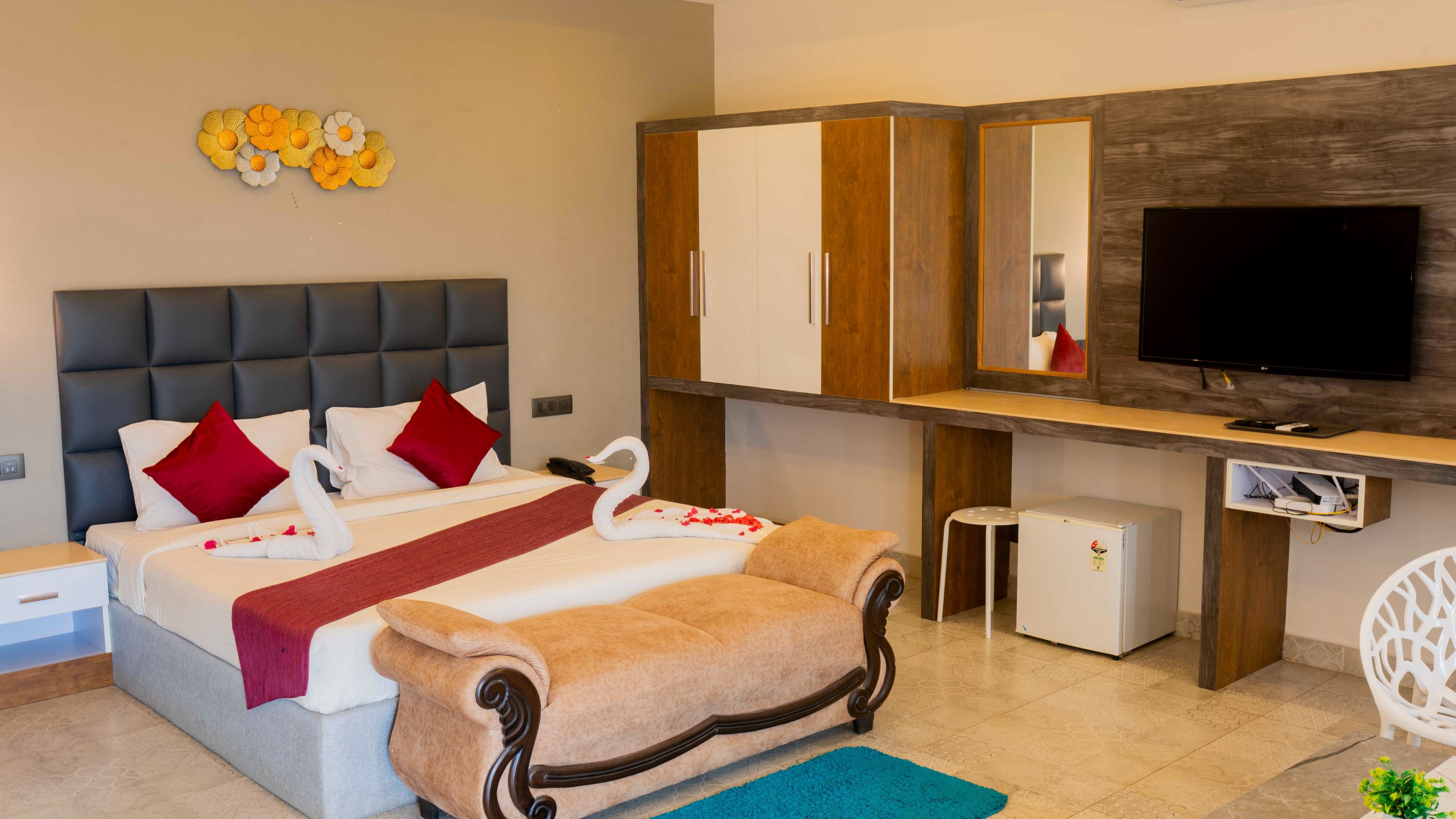 Hill View Super Deluxe