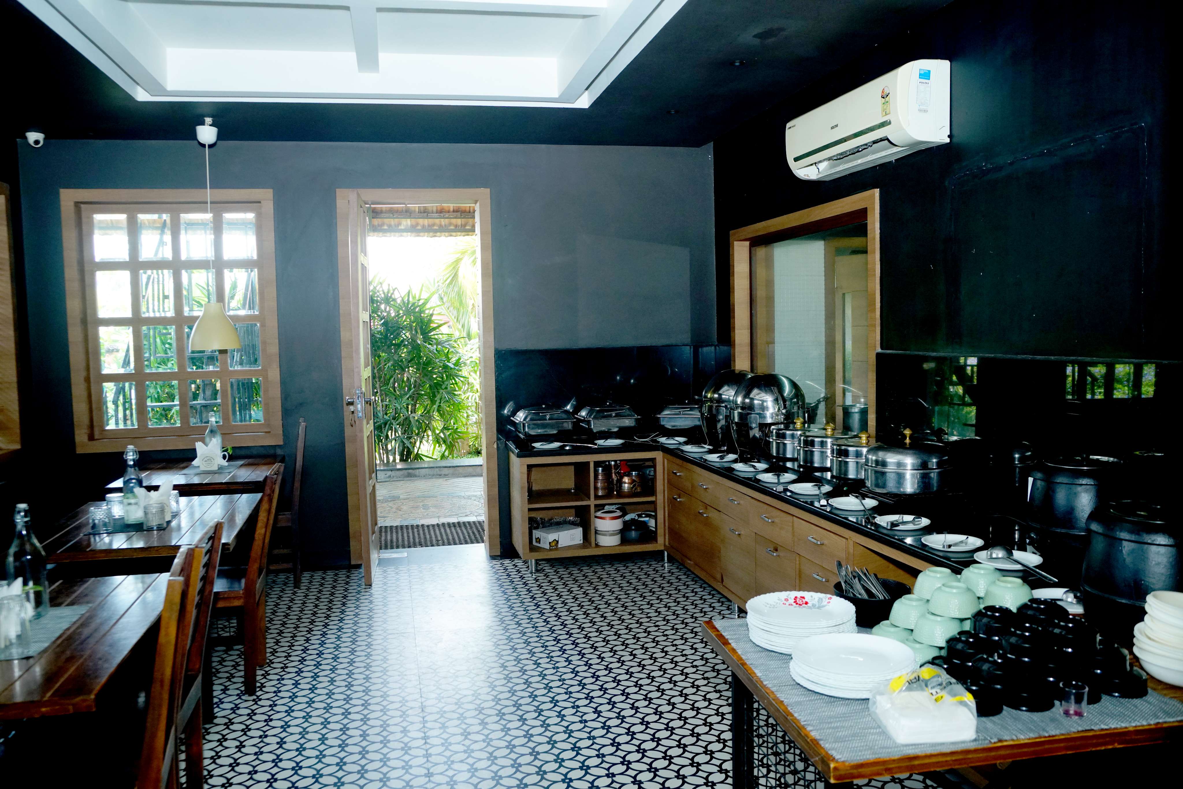 Multi-Cuisine Restaurant