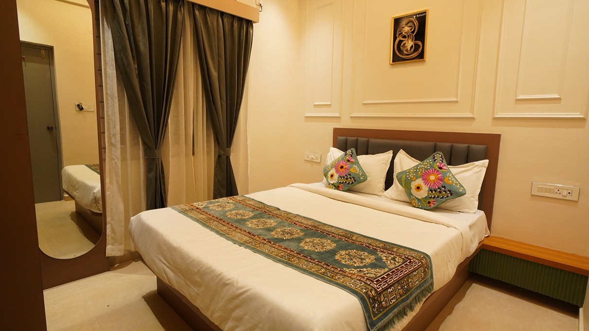 Classic Double Bed AC