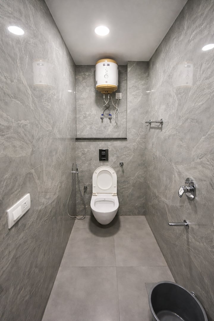 ffca1a78-67bd-48c2-81c9-a42f08d7f2ad