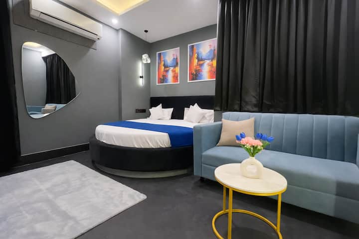 8db5ef94-2440-4962-9ab5-e49fa7c56993