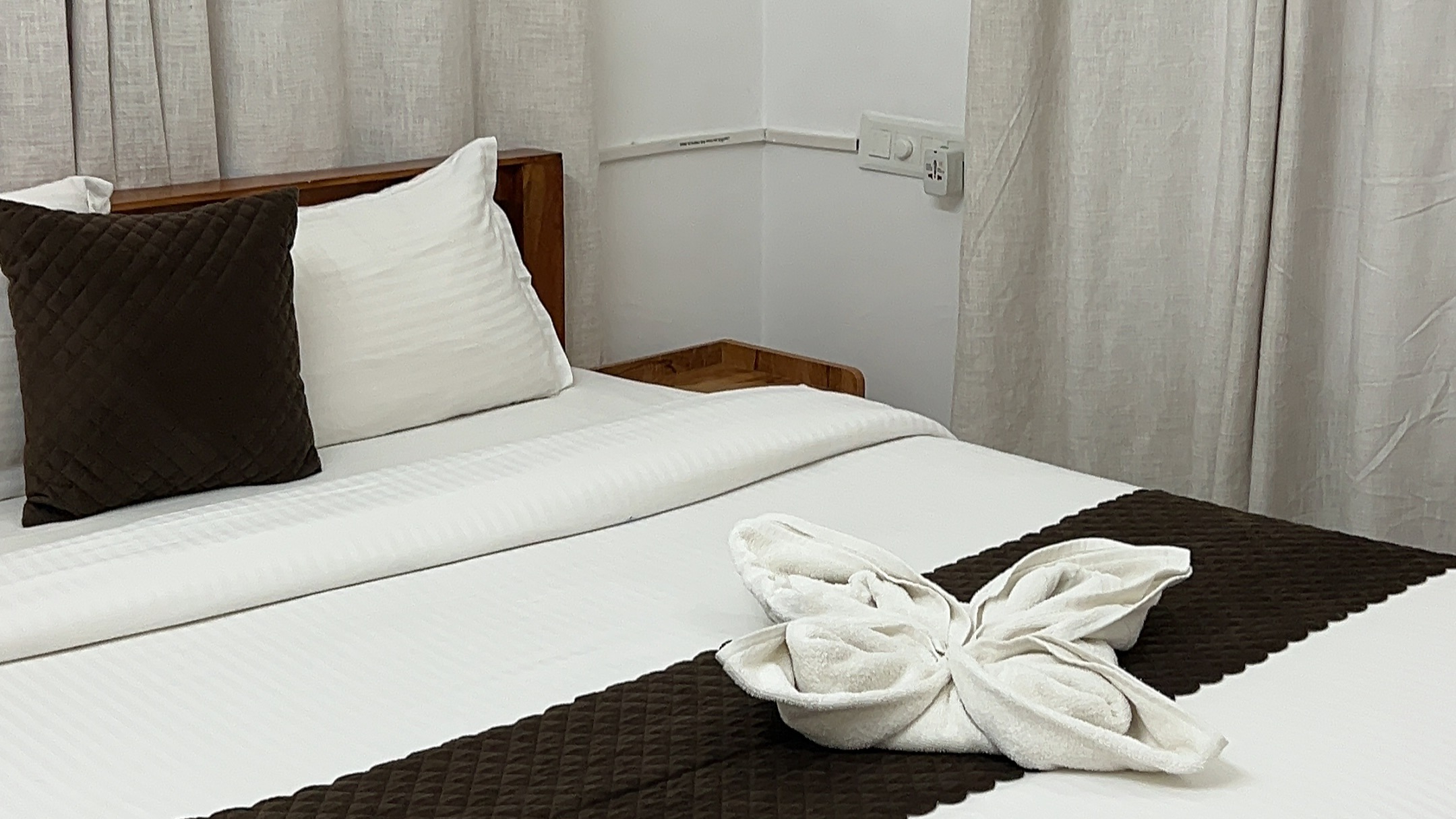 Two-Bed Room Apartment  (A8-2FL-1T)                                               