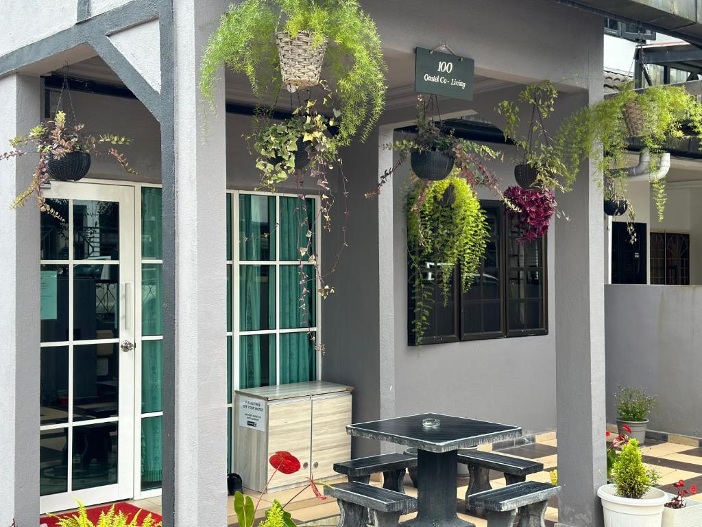 100 Oastel Co-Living gallery