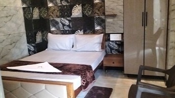 Deluxe  Couple room