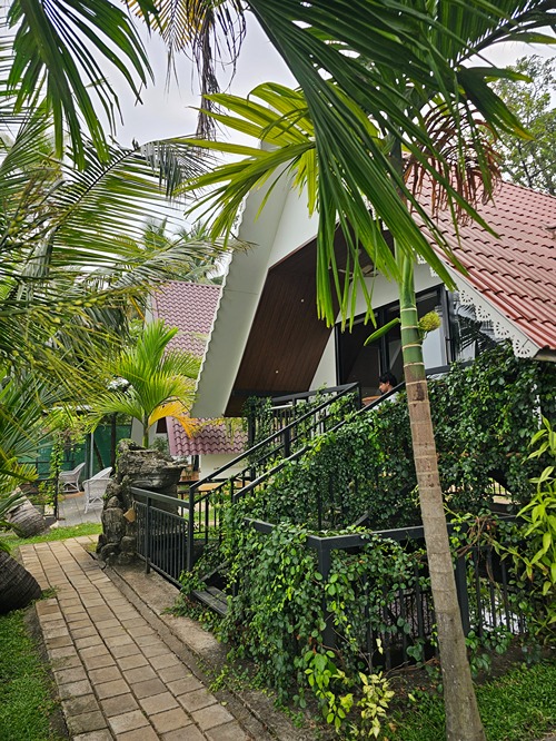 Waterfront Escape | Kayaking, Fishing & BBQ | Affordable Stay Near Aster Medcity Hospital