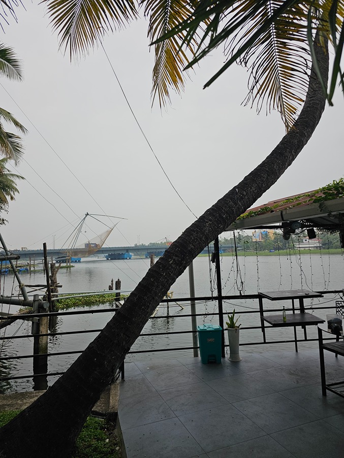 Waterfront Escape | Kayaking, Fishing & BBQ | Affordable Stay Near Aster Medcity Hospital