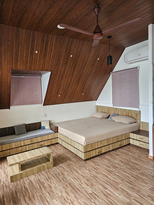 Waterfront Escape | Kayaking, Fishing & BBQ | Affordable Stay Near Aster Medcity Hospital