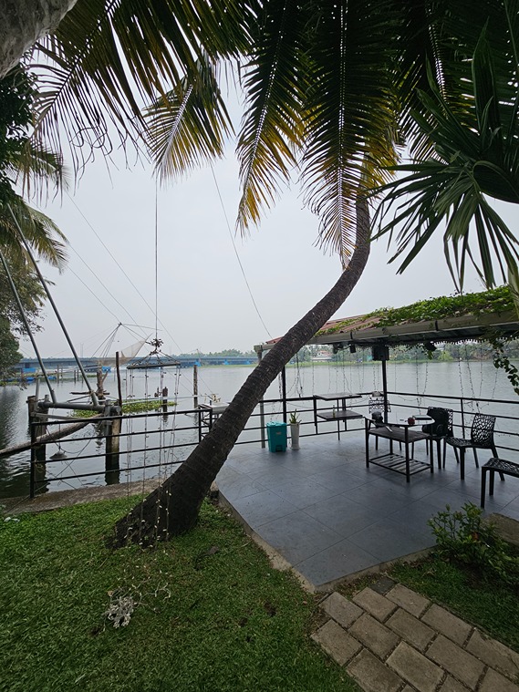 Waterfront Escape | Kayaking, Fishing & BBQ | Affordable Stay Near Aster Medcity Hospital