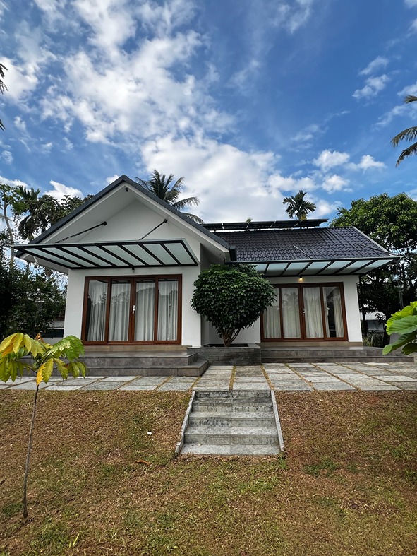 Lakeview 2BHK Pool Villa | Perfect for Staycations & Small Celebrations , Kochi