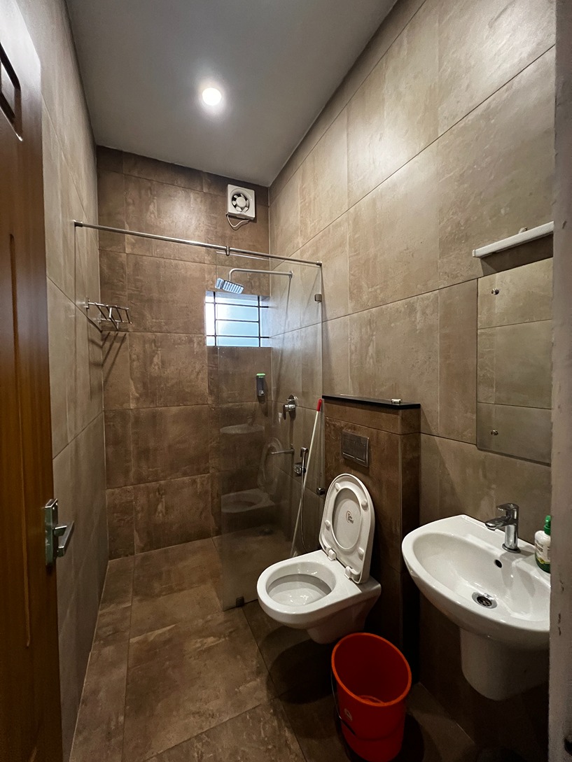 Lakeview 2BHK Pool Villa | Perfect for Staycations & Small Celebrations , Kochi