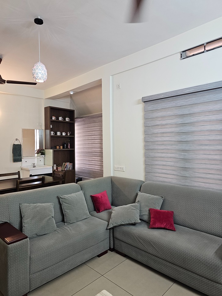 “Fully Furnished 2BHK | Just 1.5 km from Kadavanthra | Perfect for Short Stays”