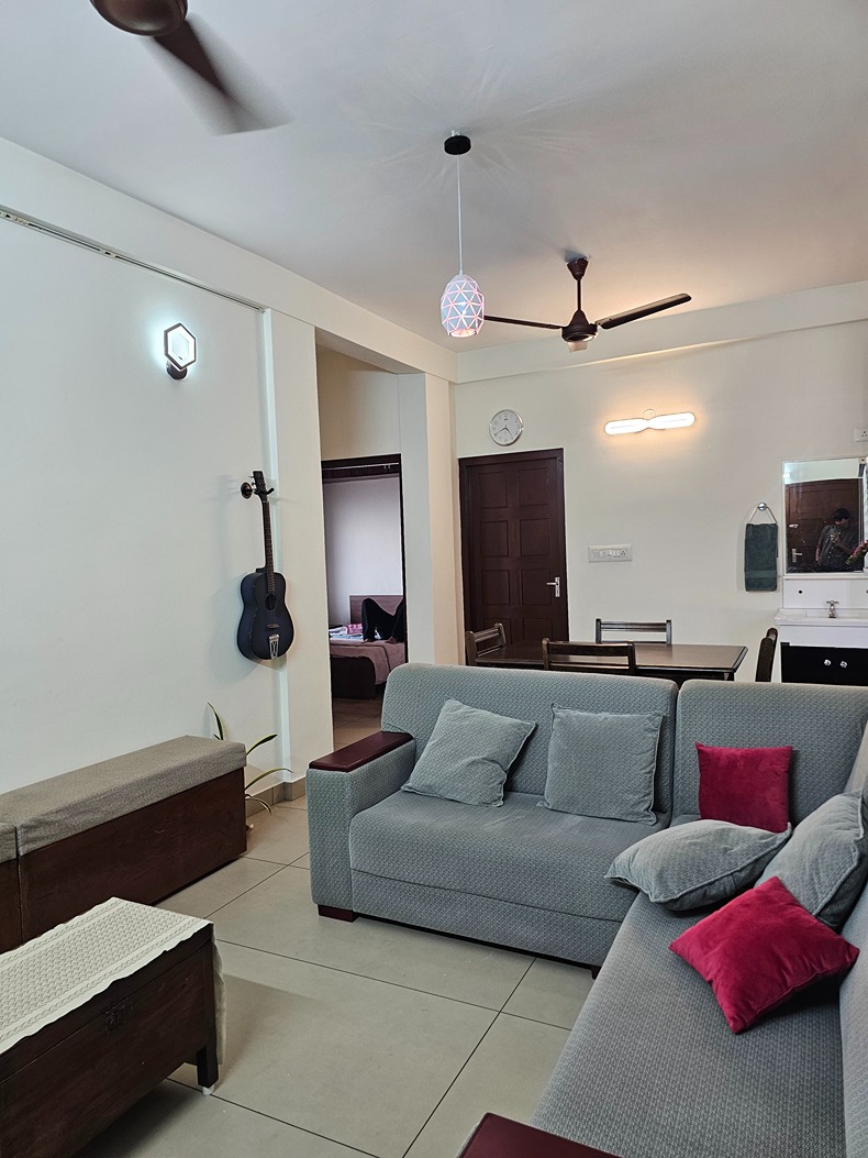 “Fully Furnished 2BHK | Just 1.5 km from Kadavanthra | Perfect for Short Stays”