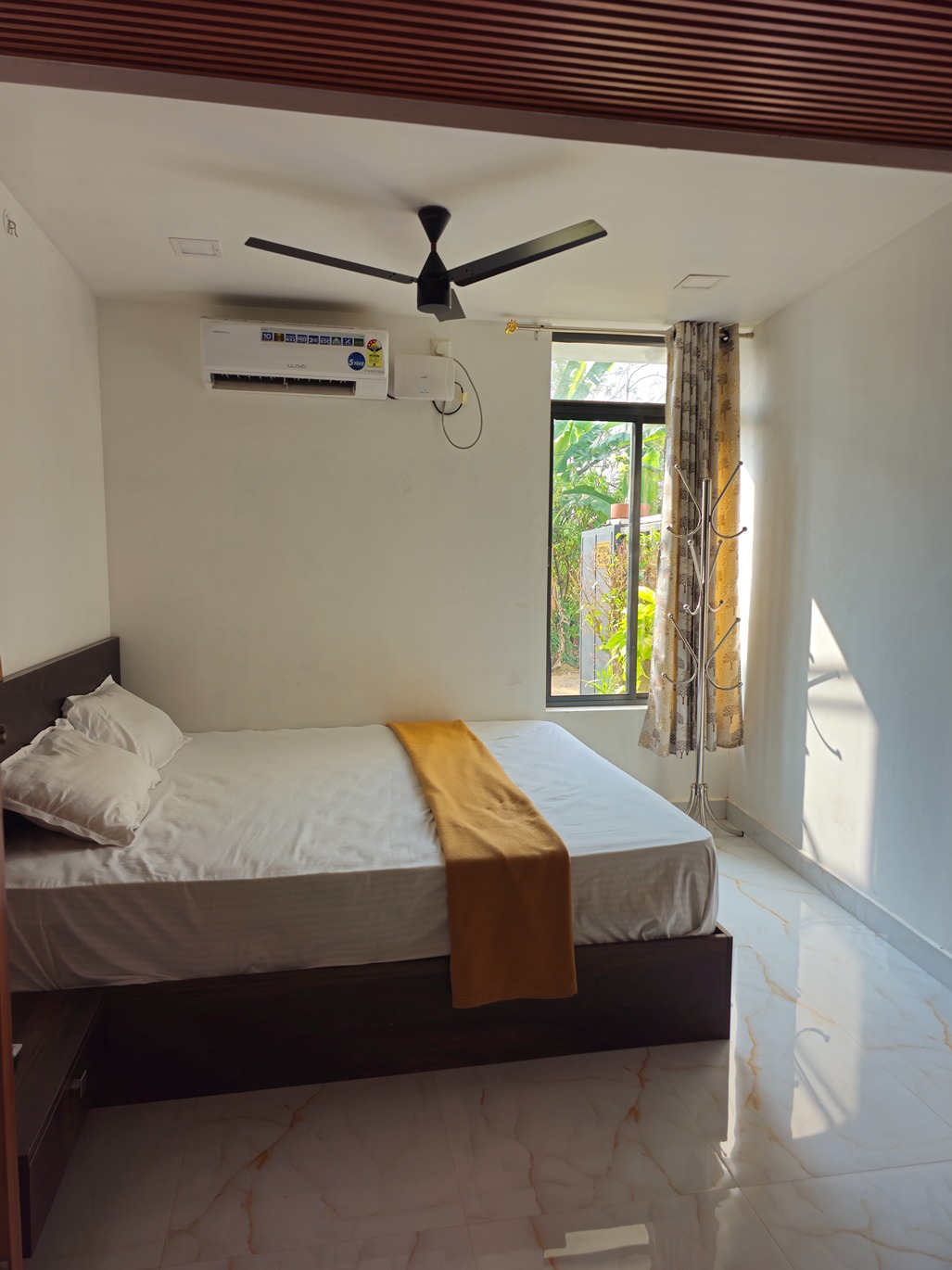 Fully Furnished 1BHK & 2BHK Daily Rentals Near River – Affordable & Peaceful Stay in Kochi