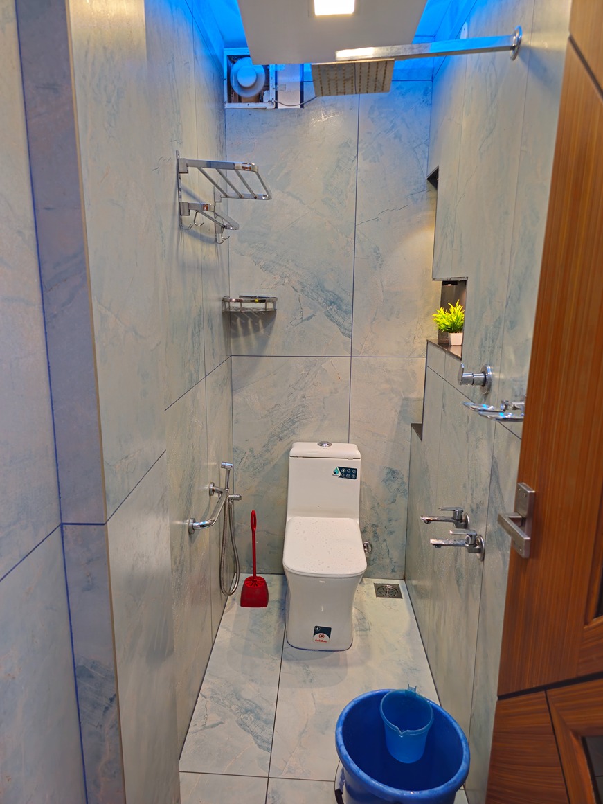 Fully Furnished 1BHK & 2BHK Daily Rentals Near River – Affordable & Peaceful Stay in Kochi