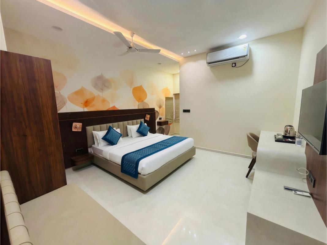 Superior Bedroom6