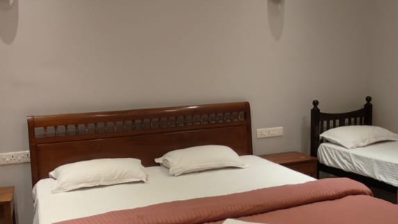 5 Sharing Room