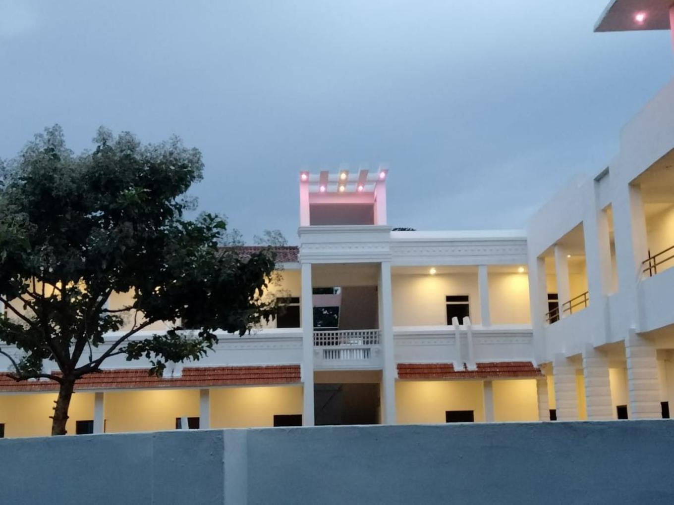 Main Image